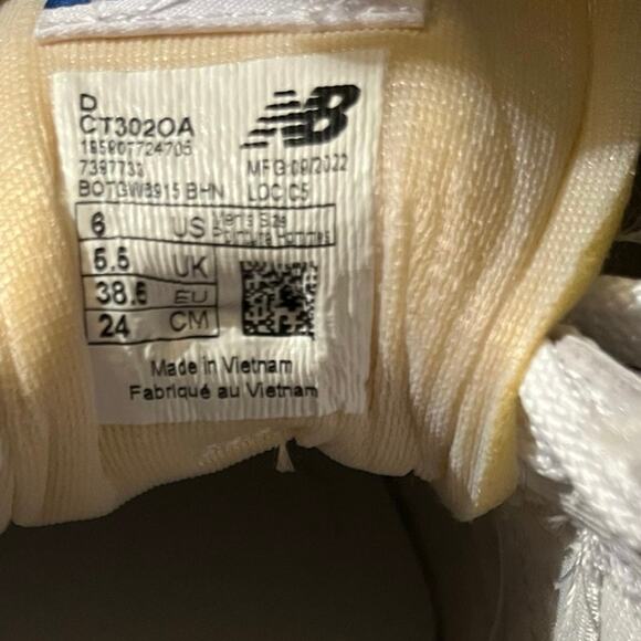 New Balance Men’s Size 6 Women’s Size 7.5 CT302OA White Cream Chunky Dad Sneaker - Picture 8 of 8